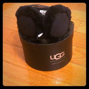 UGG Earmuff headphones